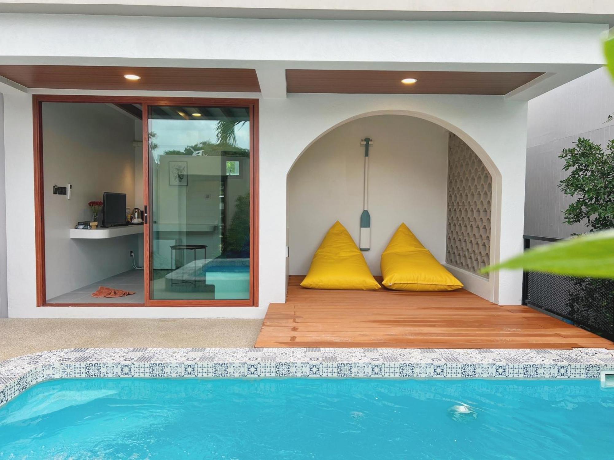 Le Resort And Villas Rawai Екстериор снимка A pool villa in Thailand