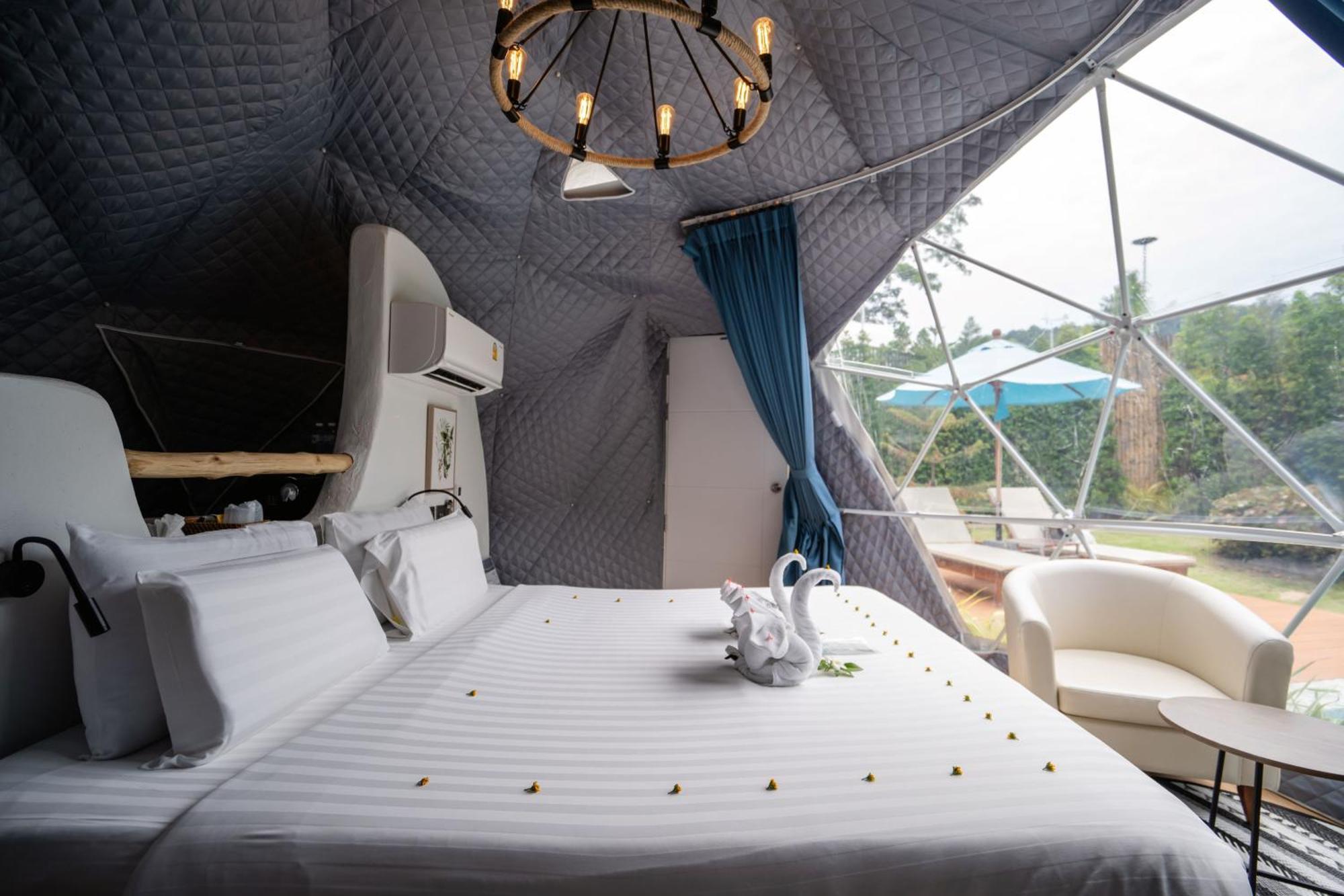Le Resort And Villas Rawai Екстериор снимка Interior of a glass dome